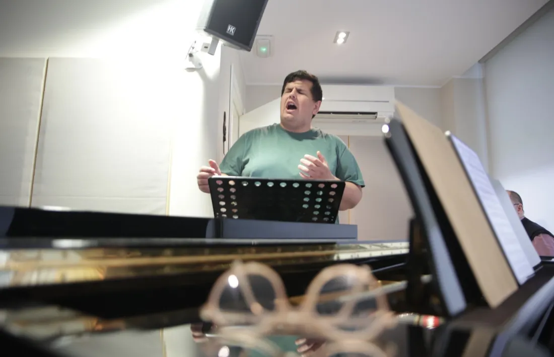 Dytiuk cantarà acompanyat per la pianista bielorrussa Maria Nikitin.