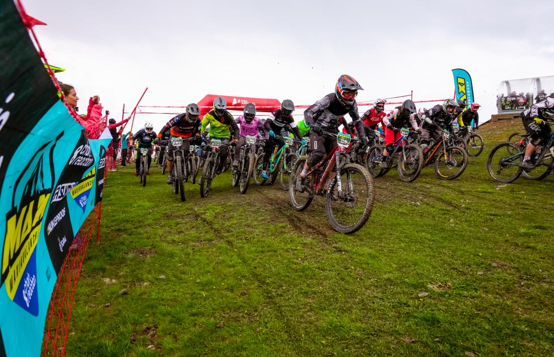 La Maxiavalanche va comptar amb una sortida massiva de 550 ‘riders’.