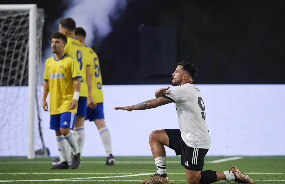 ‘Hulk’ celebrant un gol a la Kings.