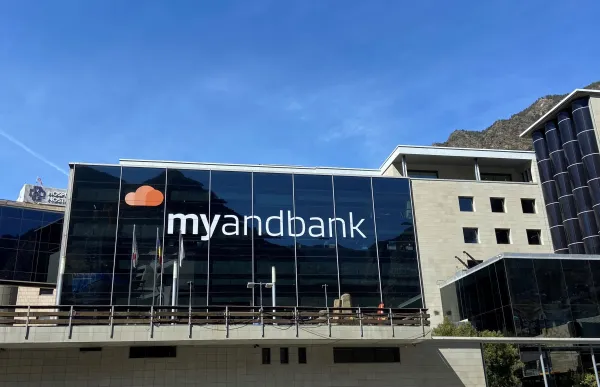facana_myandbankbonajpg