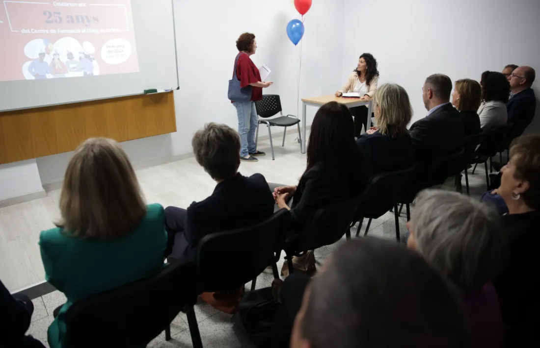 La companyia An-danda-ra ha amenitzat la celebració del 25è aniversari.