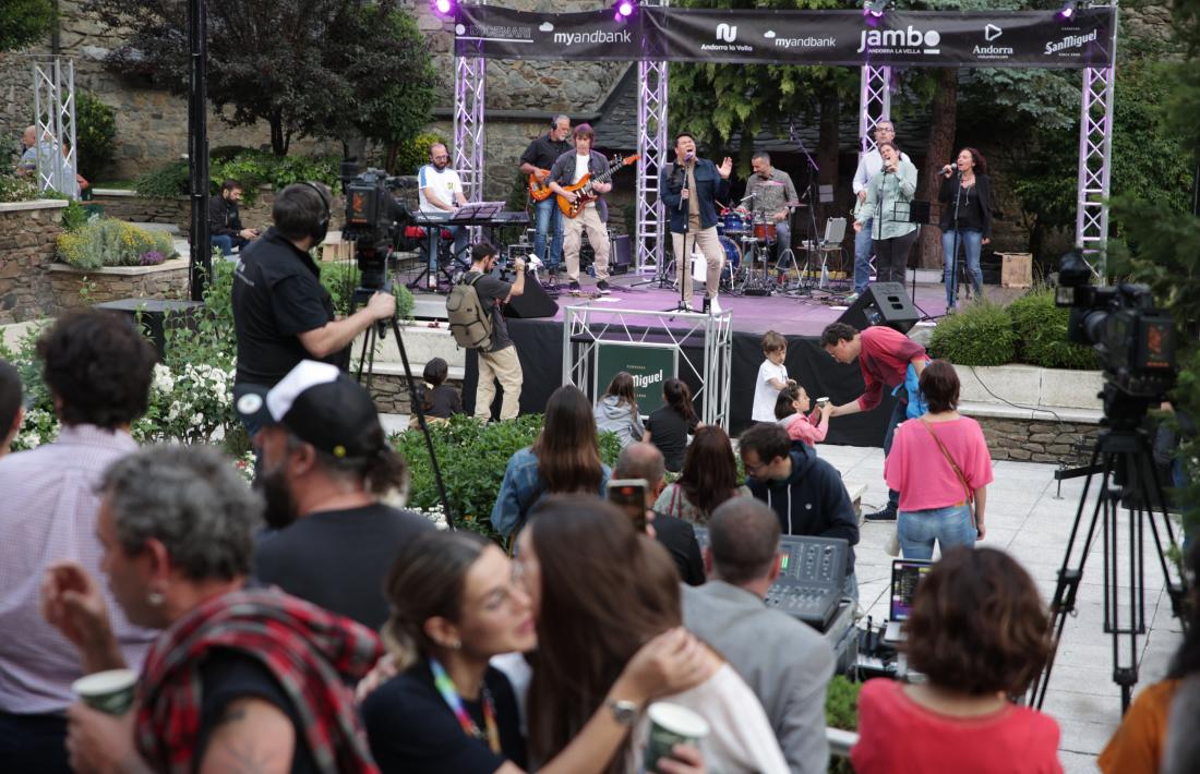 Benjis Band va fer els honors i va estrenar ahir a Anna Maria Monjó la 10a edició del Jambo.