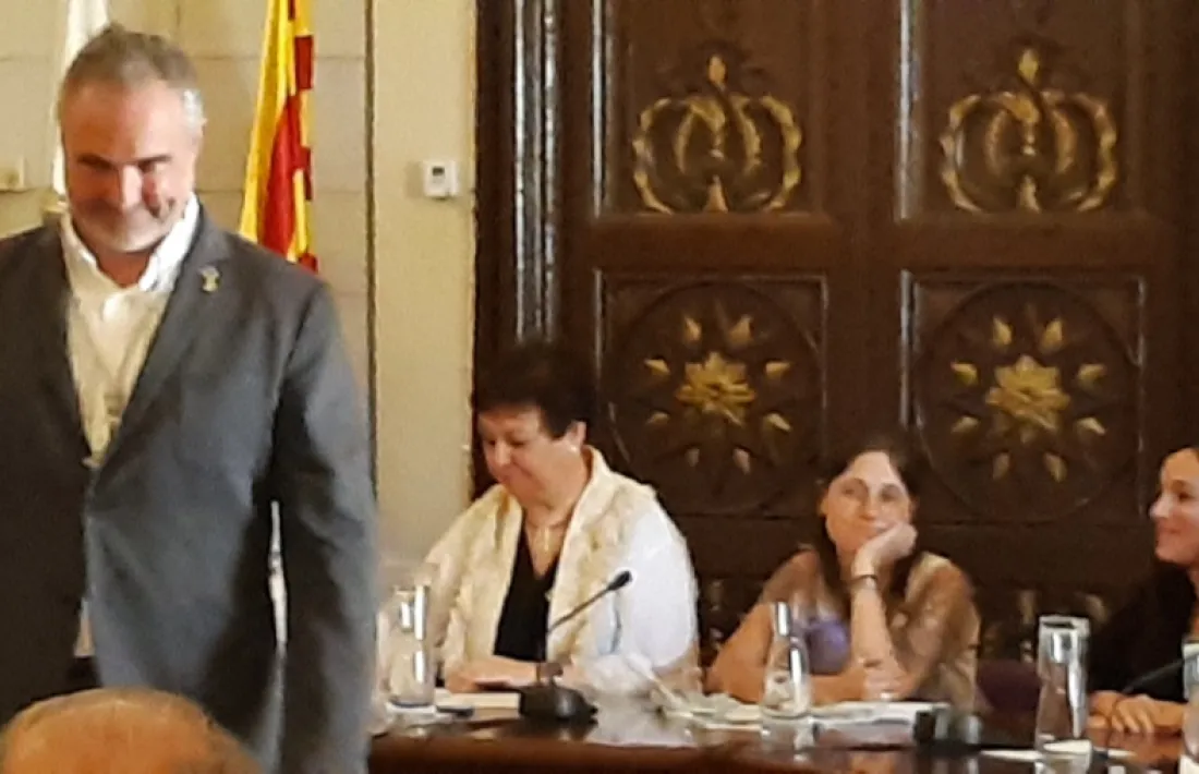 Jordi Fàbrega, encaminant-se a l'oposició.