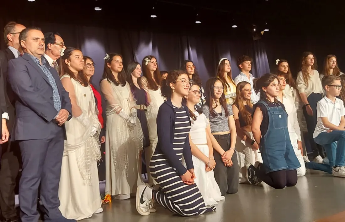 Foto de família dels guanyadors, els membres del jurat i de l’organització, ahir al Palau de Gel.