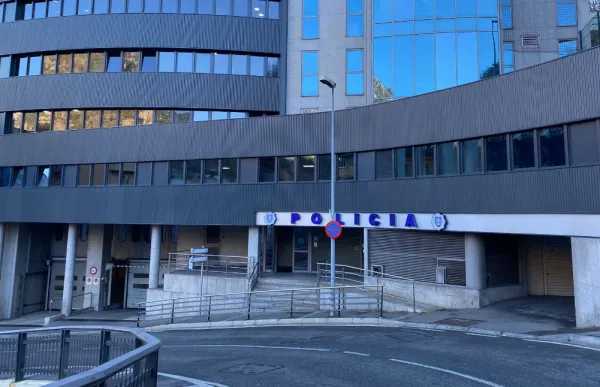 poli_1_1