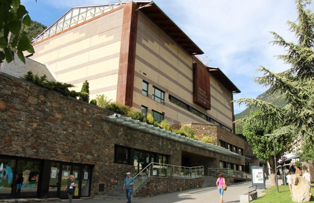 El complex esportiu i sociocultural d'Encamp.