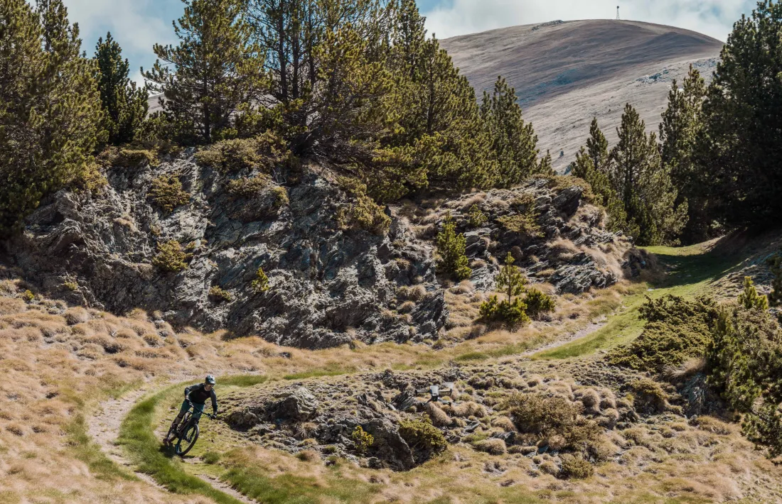 Una bicicleta per un circuit de Grandvalira.
