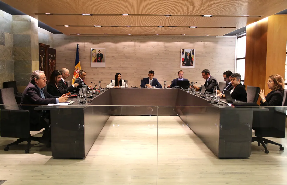Un moment de la sessió del Consell del Comú d'Ordino.