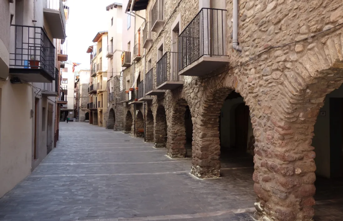 El carrer Canonges de la Seu d'Urgell.