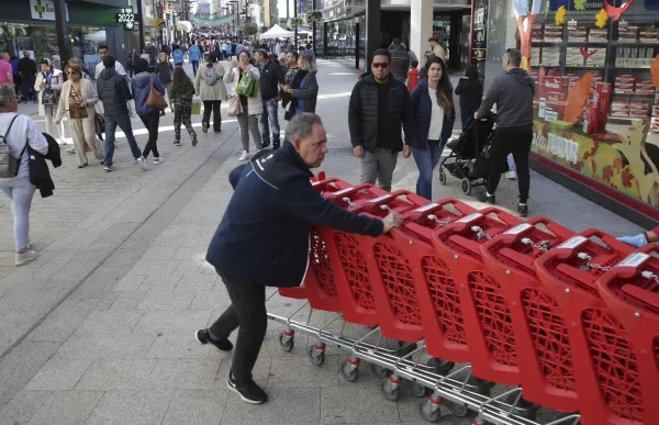 p._03_treballadors_-_facundo_santana