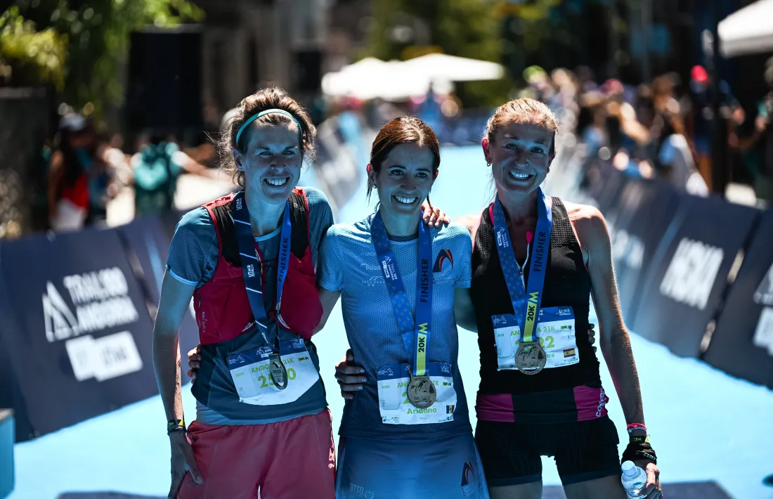 Laura Orgué, Ariadna Fenés i Mercedes Velasco van dominar la prova dels 21 quilòmetres de la Trail 100 Andorra.