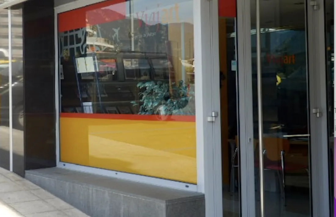 L'exterior de l'oficina d'Ski Art.