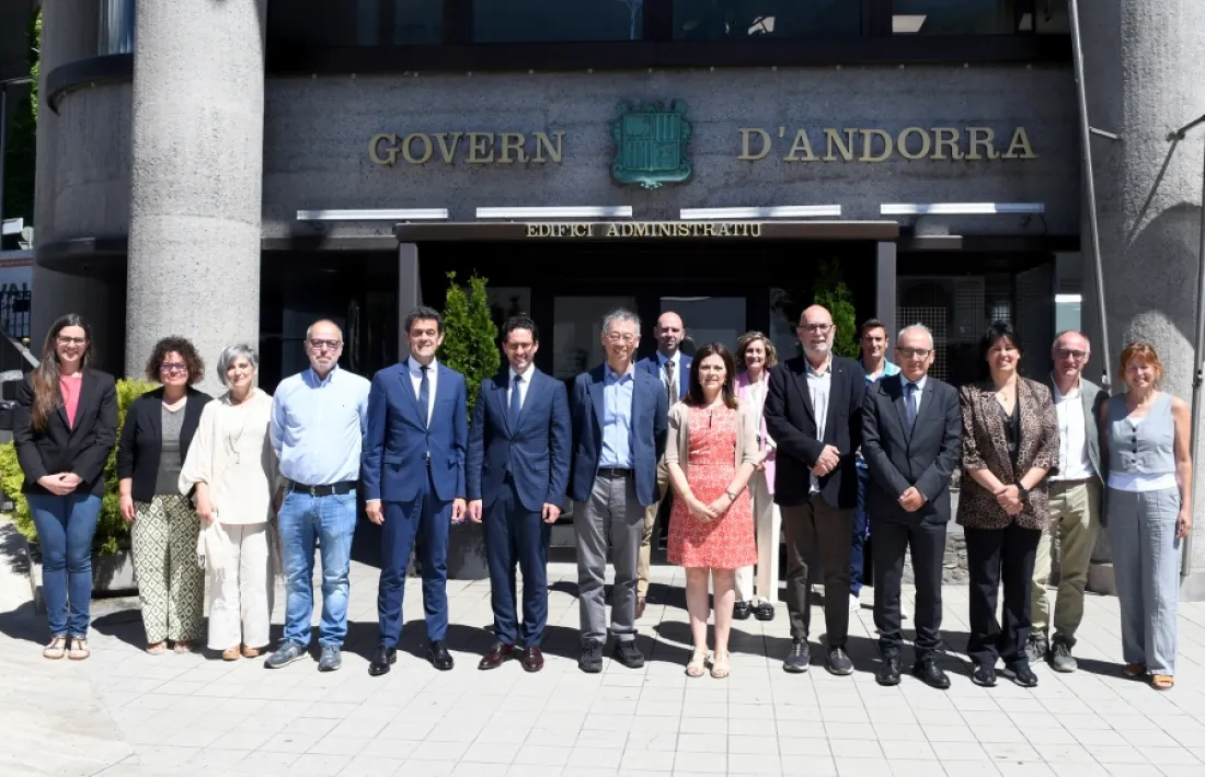 Fotografia de família amb els representants de la FAO.