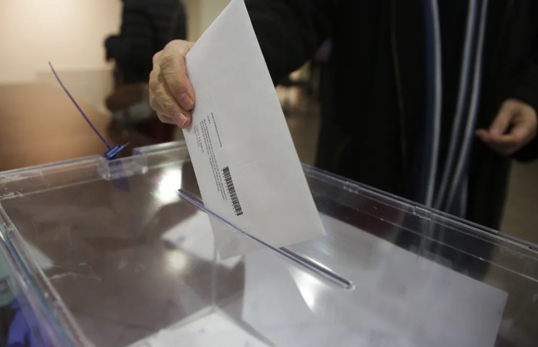  L’urna al consolat general espanyol en unes eleccions anteriors.