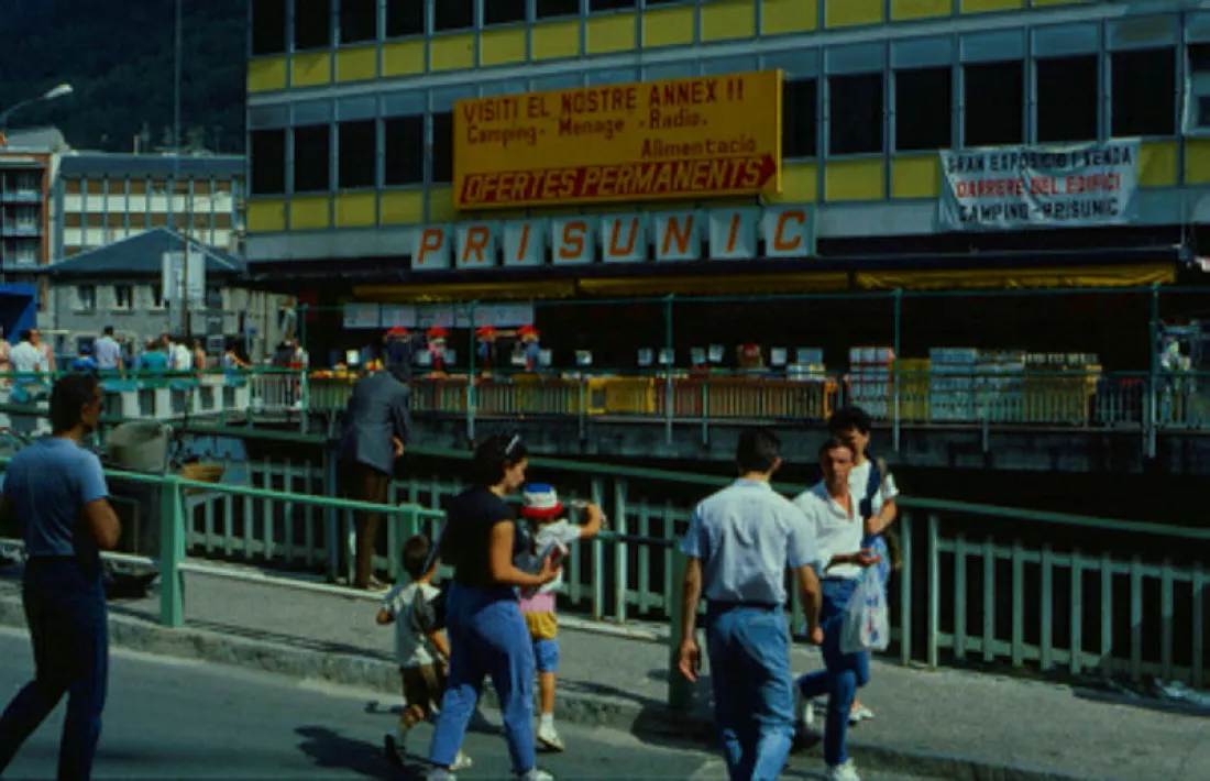 El Prisunic, una estampa clàssica del boom dels 60, en l'última escapada andorrana de Ribière, el 1971.