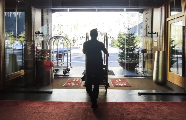 p._03_hotel_-_facundo_santana_4