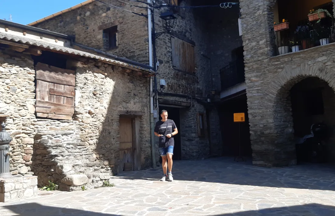 El col·legi electoral d’Anserall, d’on surt un elector.