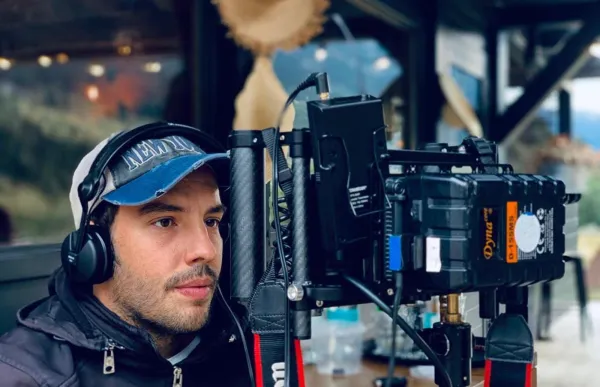 p._10_1_director-hector-romance-quiet