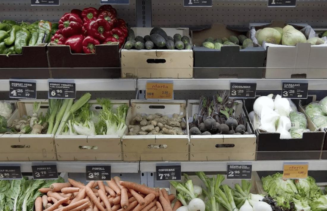 Productes d'alimentació en un supermercat.