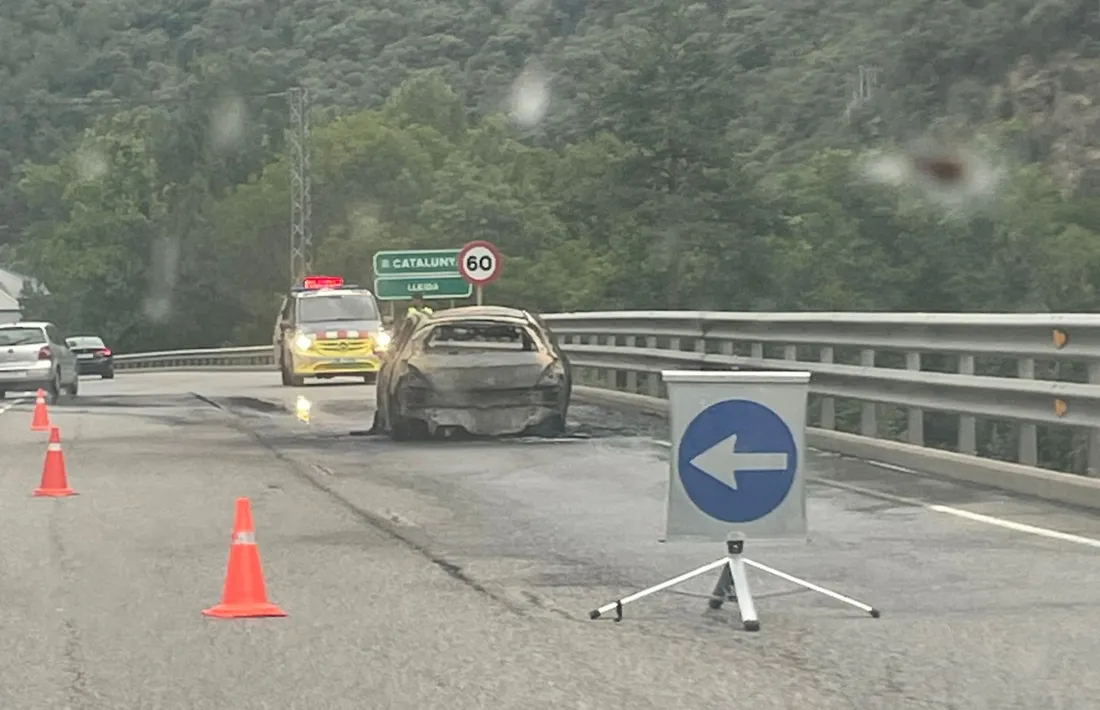 L'automòbil sinistrat. 