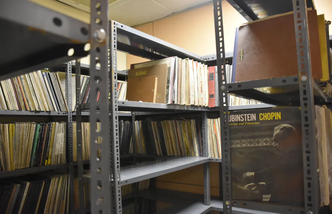 Vista dels fons que encara conserva l'Arxiu Comunal lauredià. 