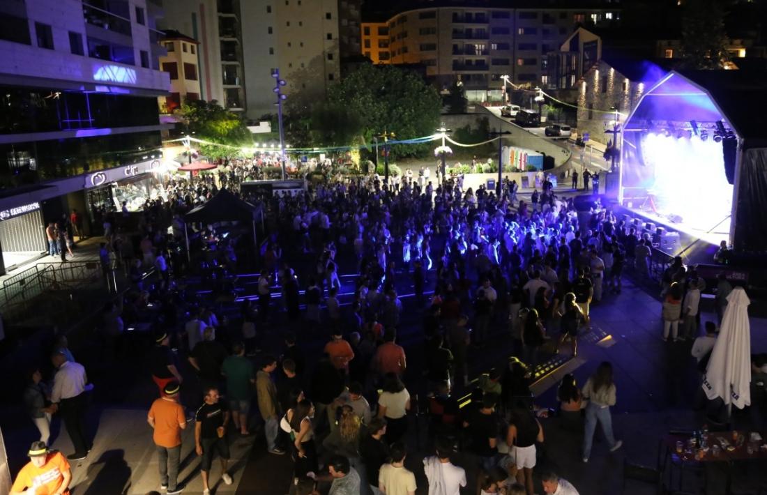 Un concert a la plaça de la Germandat.