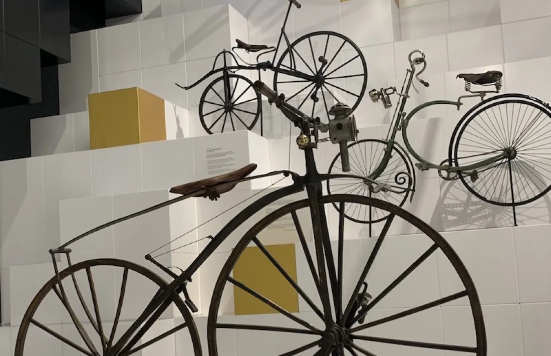 Interior del BiciLab Andorra.