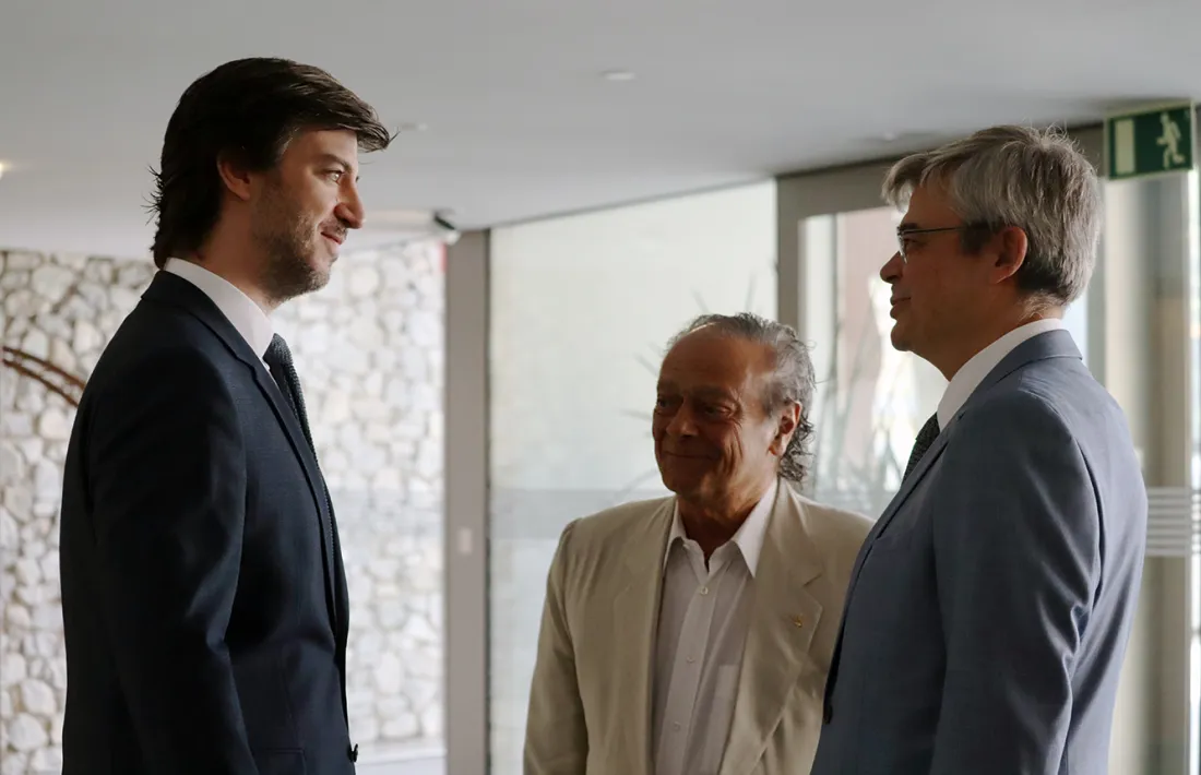 El síndic general, Carles Ensenyat, ha rebut l'ambaixador d'Ucraïna a Andorra, Serhii Pohoreltsev, acompanyat del cònsol honorari d'Ucraïna, Antoni Zorzano.