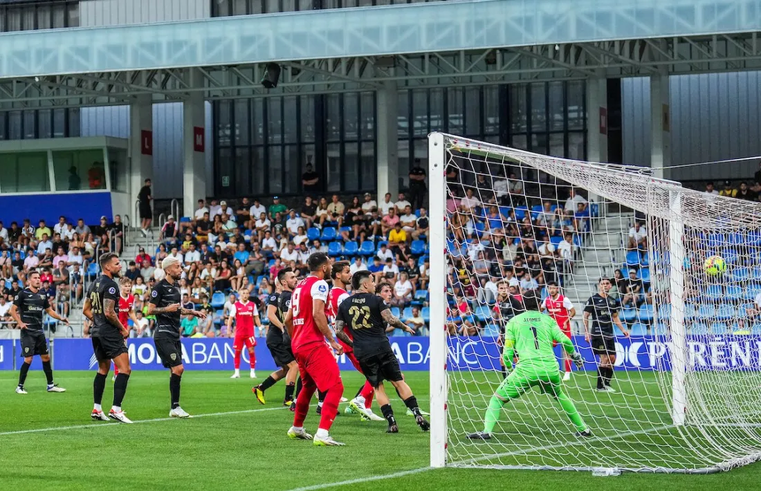 El gol de Mihailovic, de l'AZ Alkmaar, va arribar després d'un rebot.