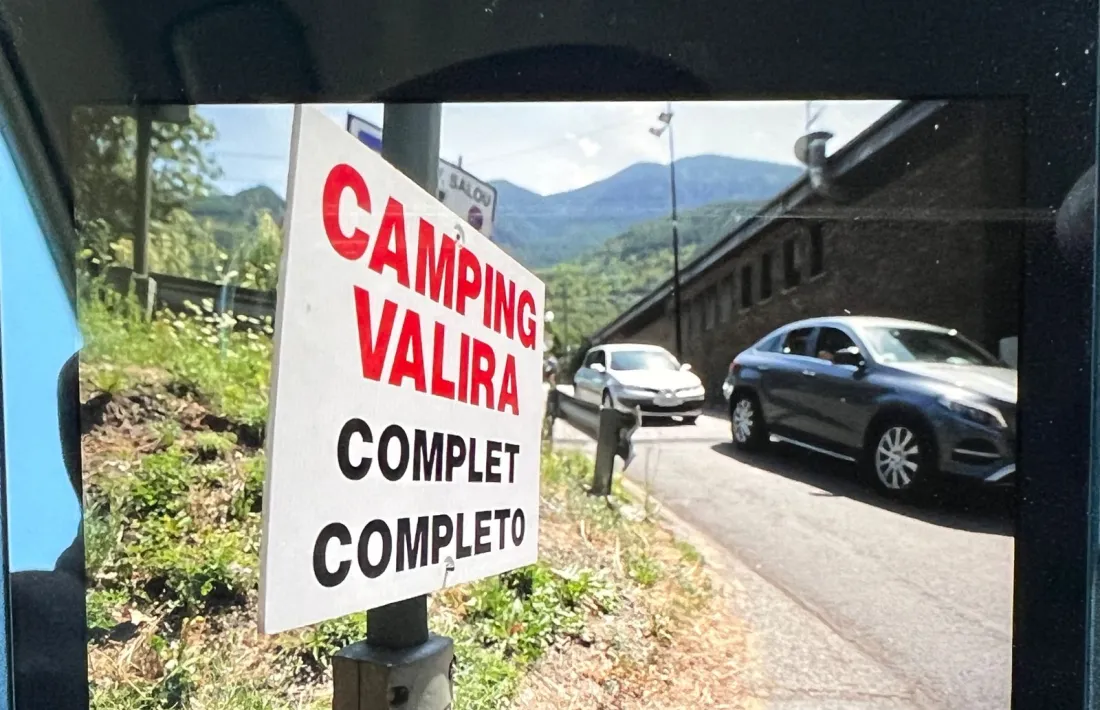 El càmping Valira té el rètol de “tancat” des de finals de juliol.