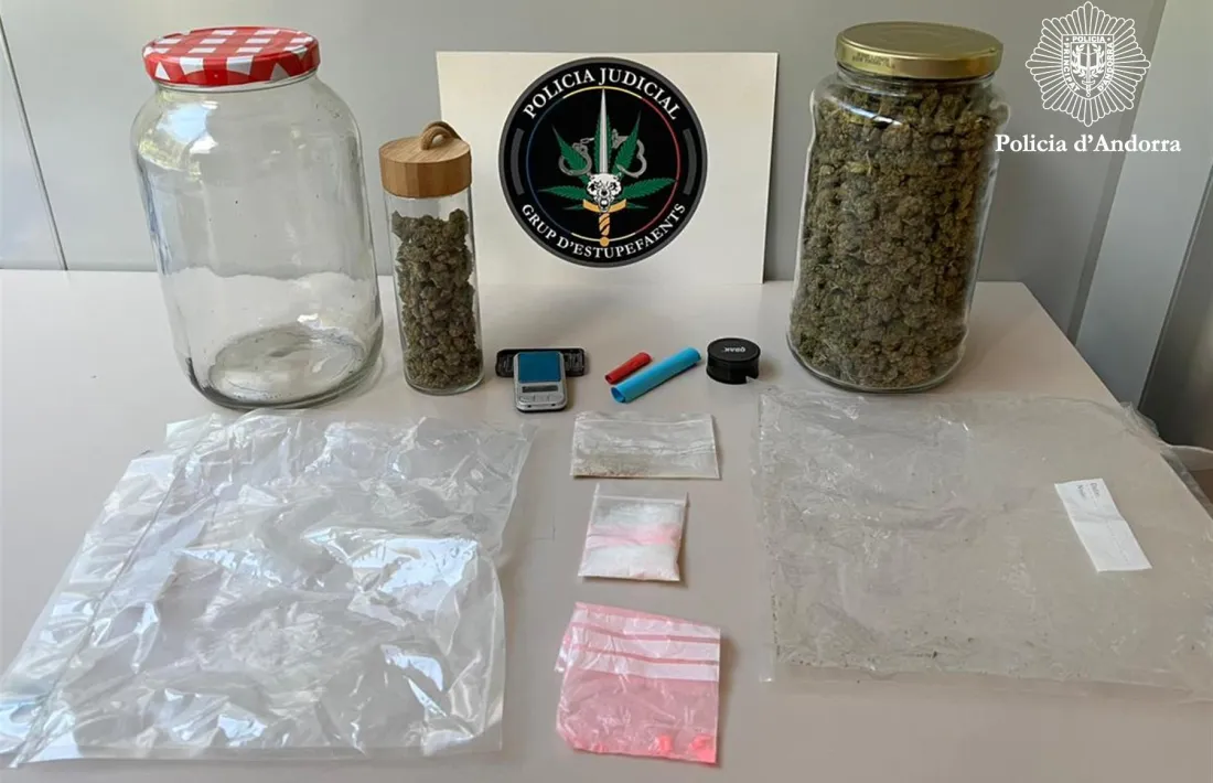 Droga trobada al domicili del detingut.