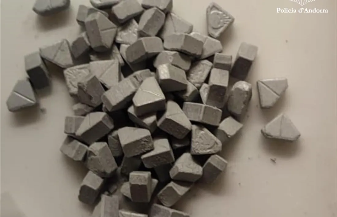 Pastilles comissades al detingut.