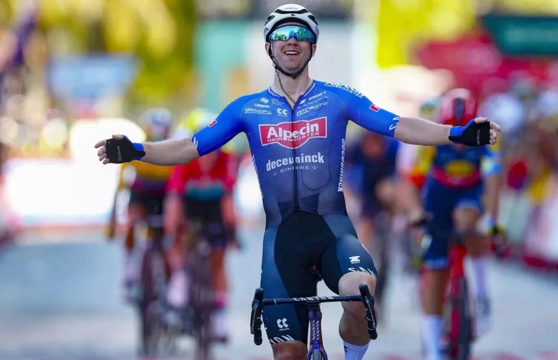 Kaden Groves, en creuar la meta.