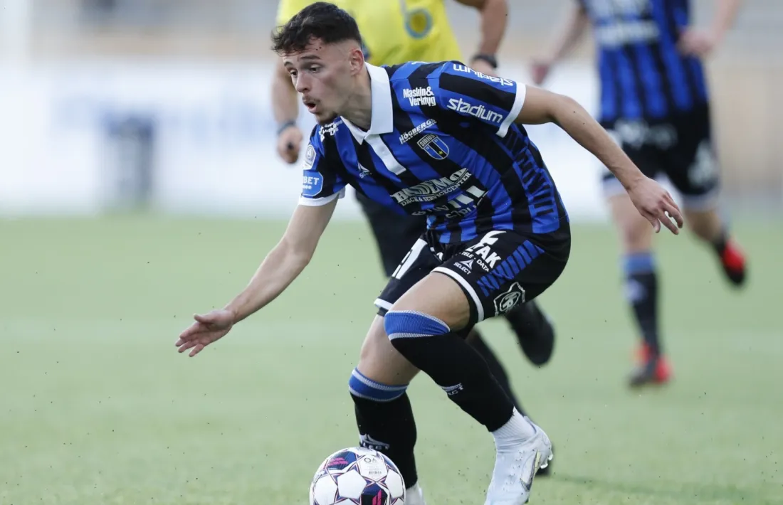 Laorent Shabani, amb la samarreta de l’IK Sirius Fotboll, arriba cedit a l’FC Andorra procedent de l’IFK Norrköping de la primera divisió del futbol suec.