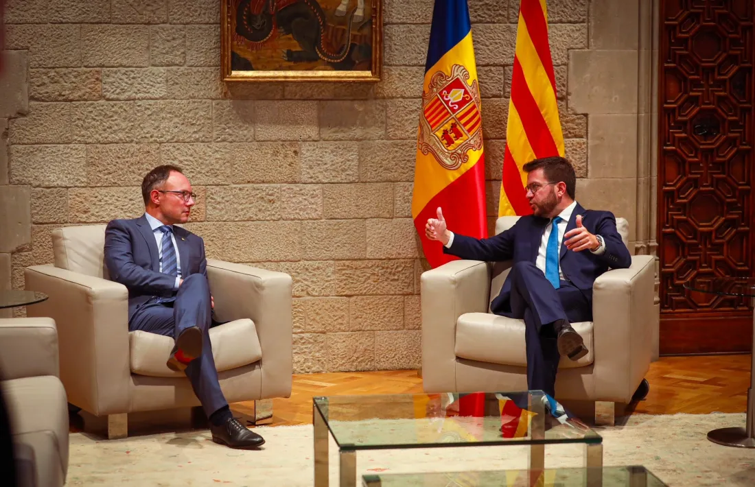 Xavier Espot i Pere Aragonès, en un moment de la reunió ahir al Palau de la Generalitat.