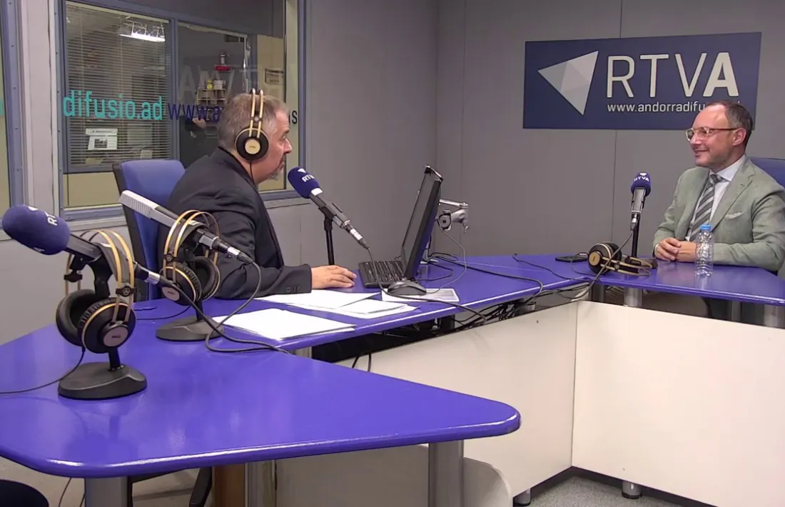 El cap de Governb, als estudis de RNA on va ser entrevistat dilluns.