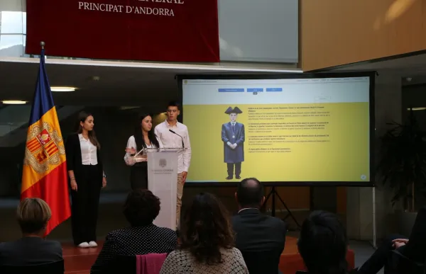 nova_web_x_constitucio
