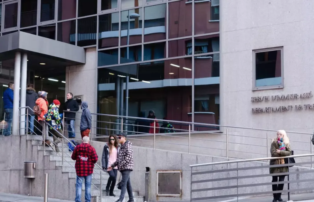 L'edifici administratiu de l'Obac, on hi ha les dependències del Servei d'Ocupació.