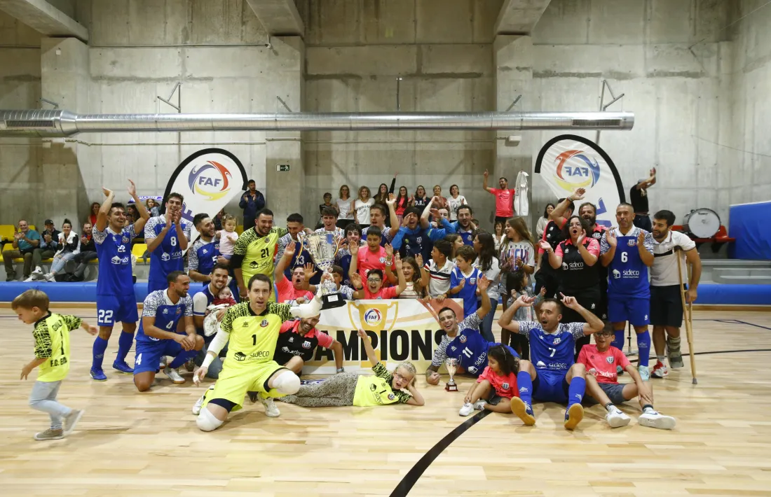 El Sideco FC Encamp, amb el títol de campió de la Supercopa d'Andorra.