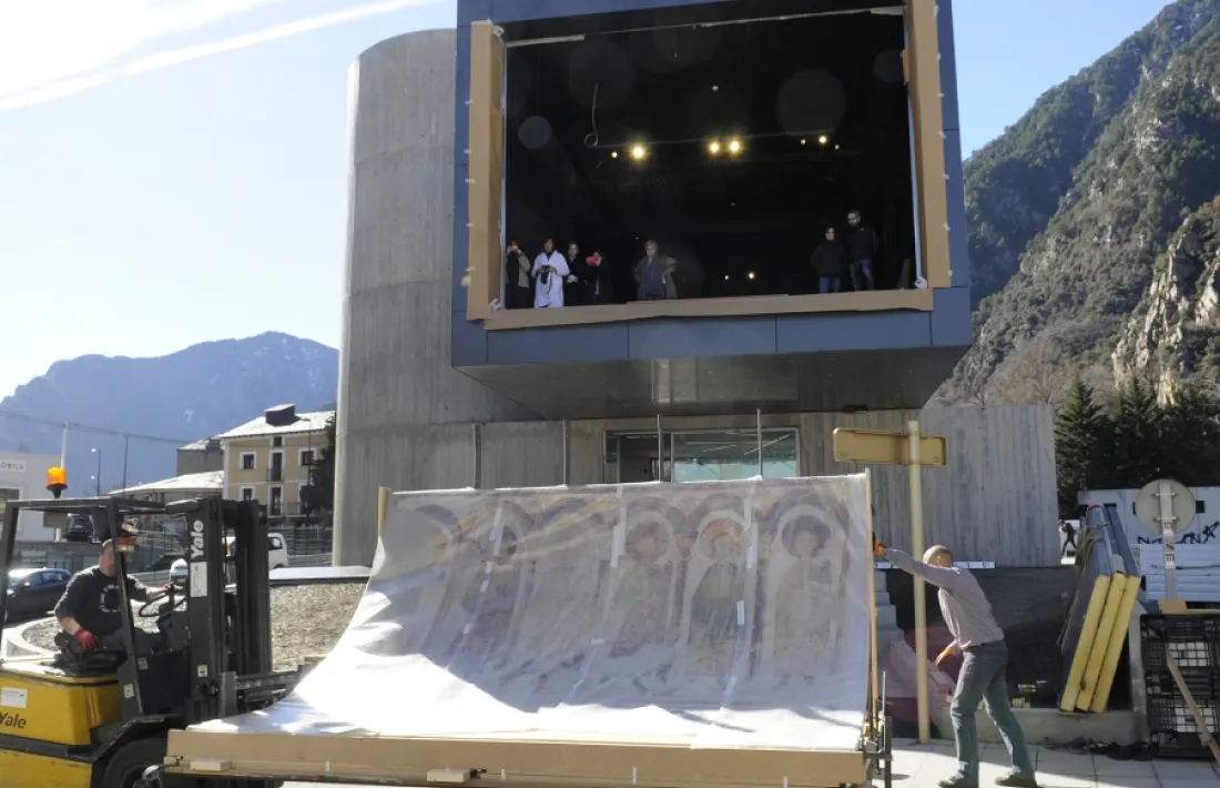 Trasllat de frescos cap a l'Espai Columba.