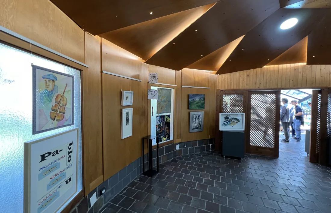 Es diu l’Institucional i en realitat són dues sales amb una superfície conjunta de 120 metres quadrats.