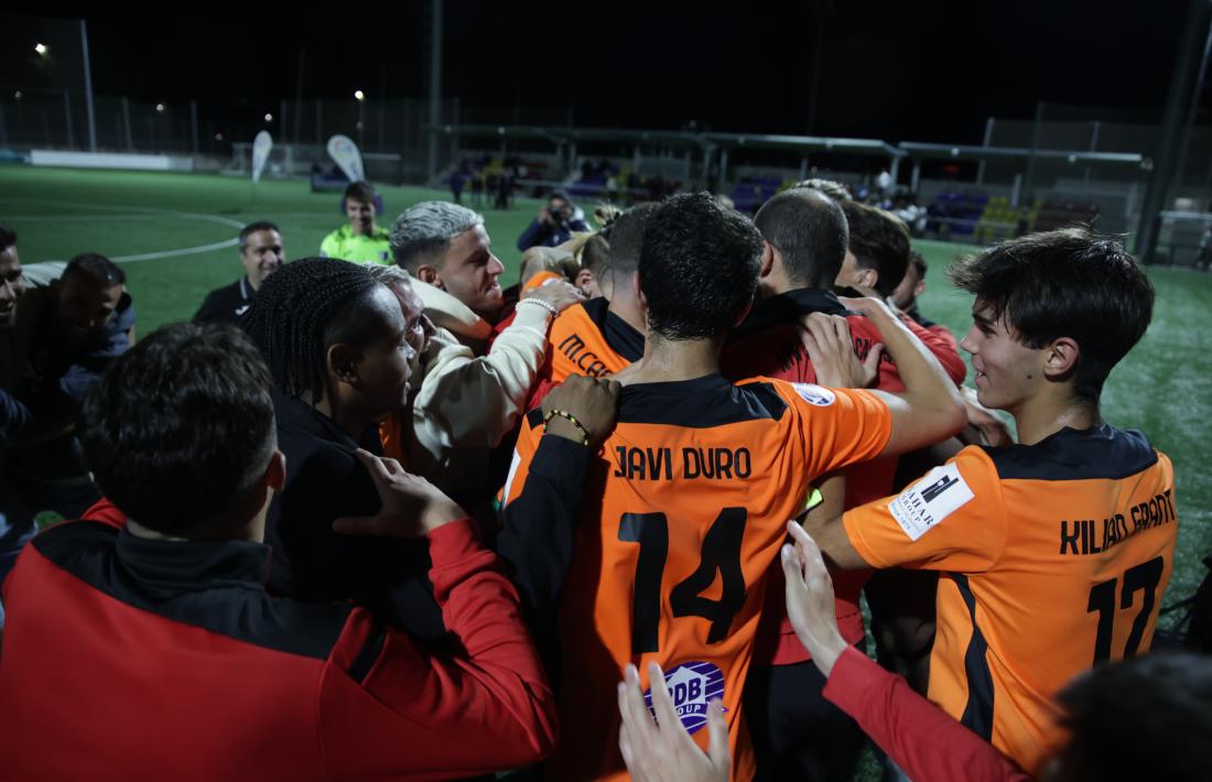 L’Inter Club Escaldes, vigent campió de la Copa Constitució, va conquerir ahir la seva quarta Supercopa d’Andorra seguida en superar a la final l’Atlètic Escaldes.