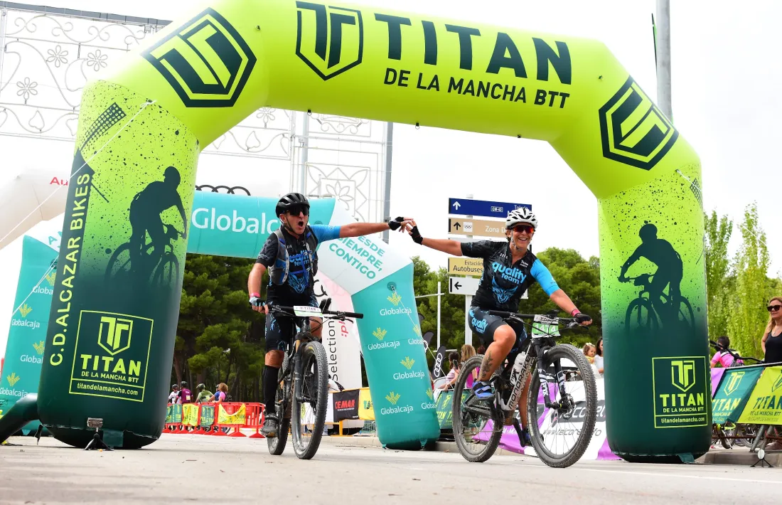 Ramon Aranda i Isabel Vicente formaran duo mixt a la Titan Desert d’Almeria.
