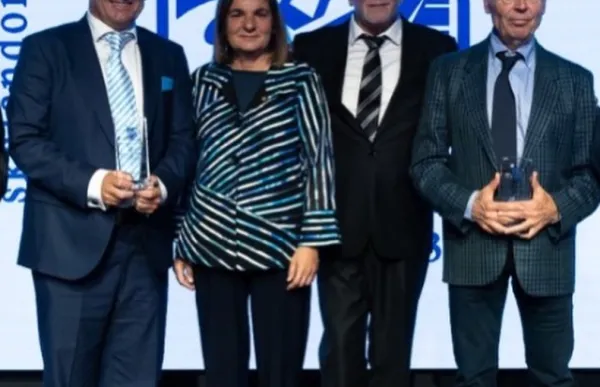 p._12_hugo_solano_premiat_x_skal_club