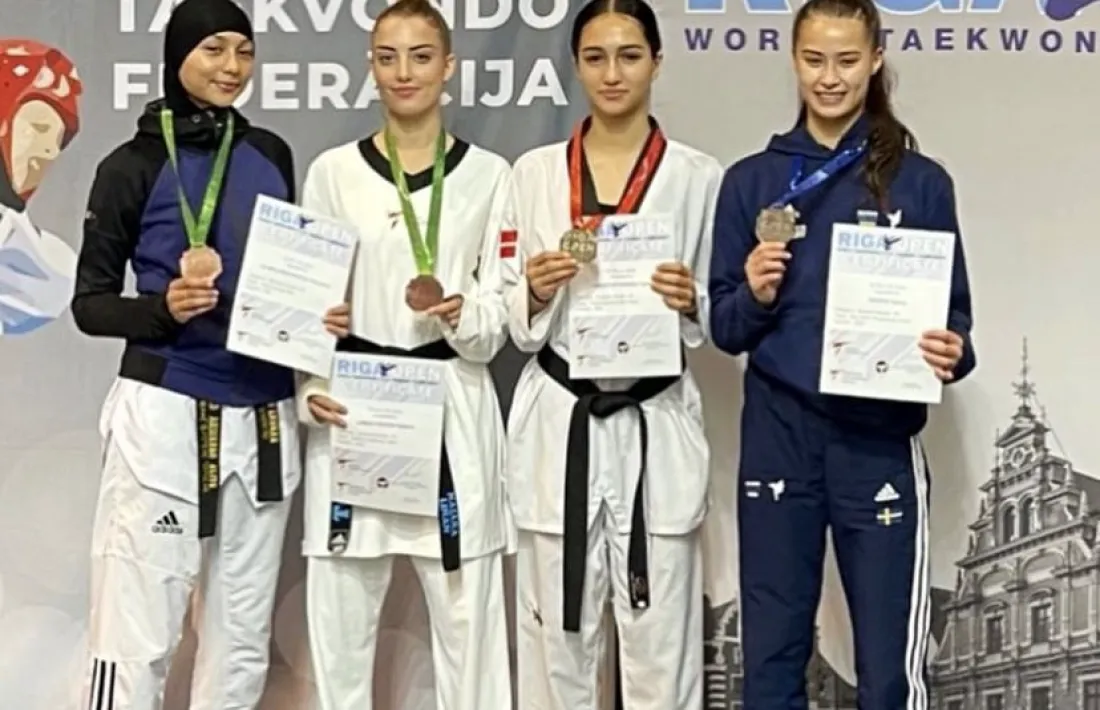 Naiara Liñán, amb el bronze.