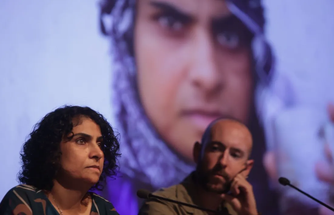 Nadia Gulam i Pau Chica a la taula rodona d’ahir a La Llacuna.