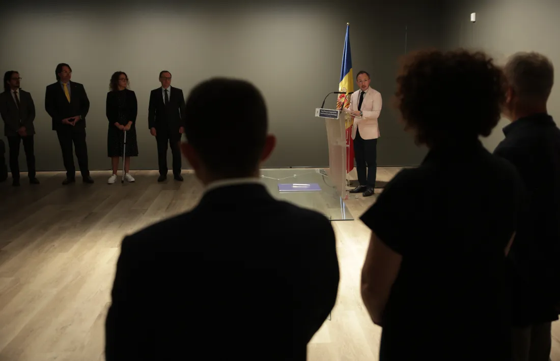 La sala d’exposicions del Govern al Parc Central ha estat l’escenari avui de la signatura del pacte d’Estat.