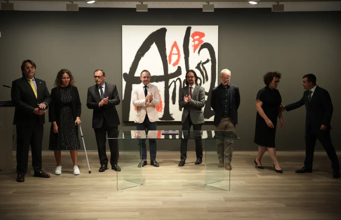 La sala d’exposicions del Govern al Parc Central ha estat l’escenari avui de la signatura del pacte d’Estat.