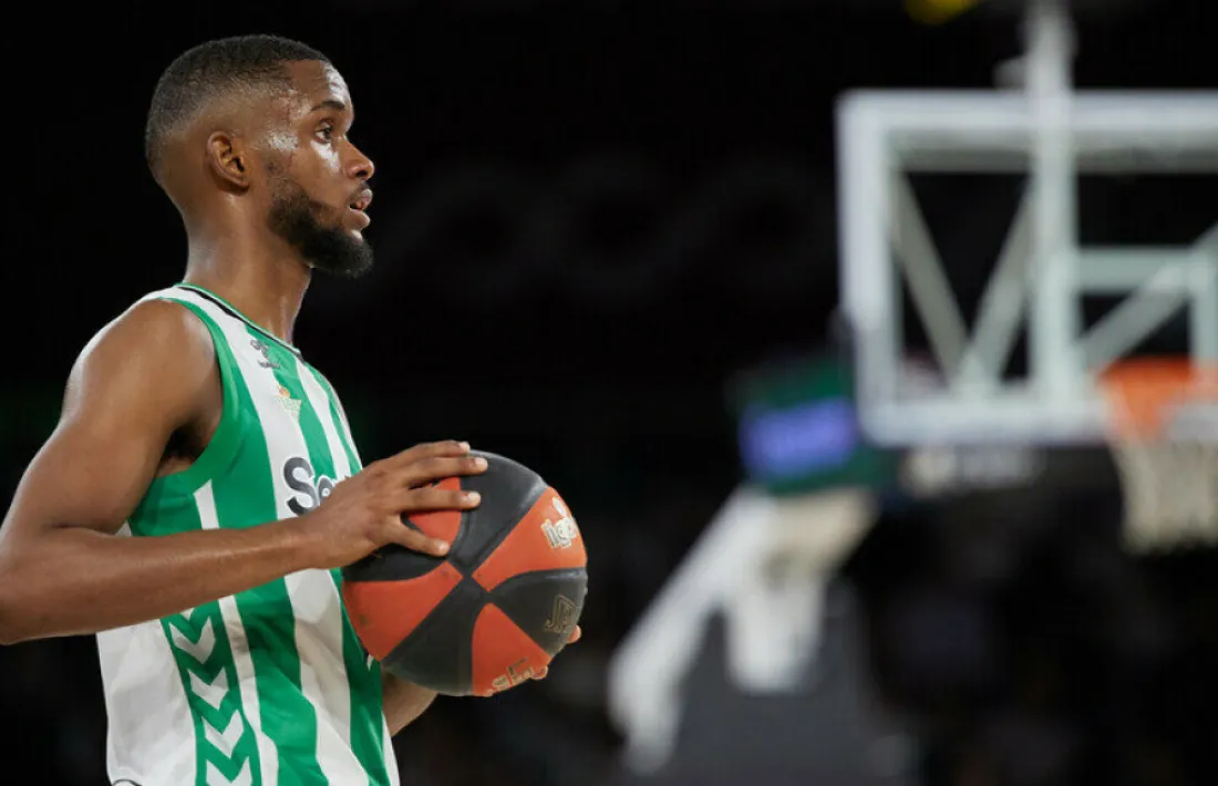 Jean Montero, amb el Reial Betis.