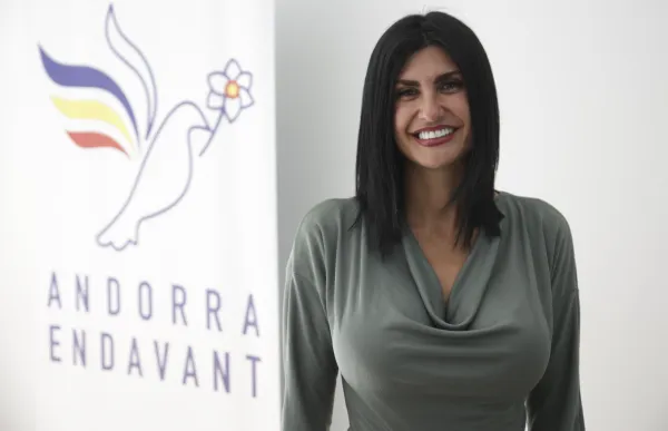 p._08-09_carine_m_-_facundo_santana